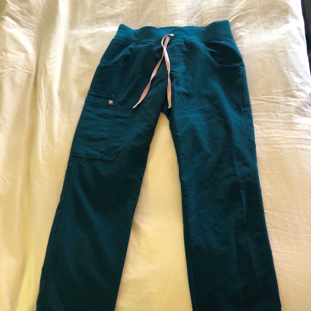Figs kade cargo Caribbean blue scrub pants, xs